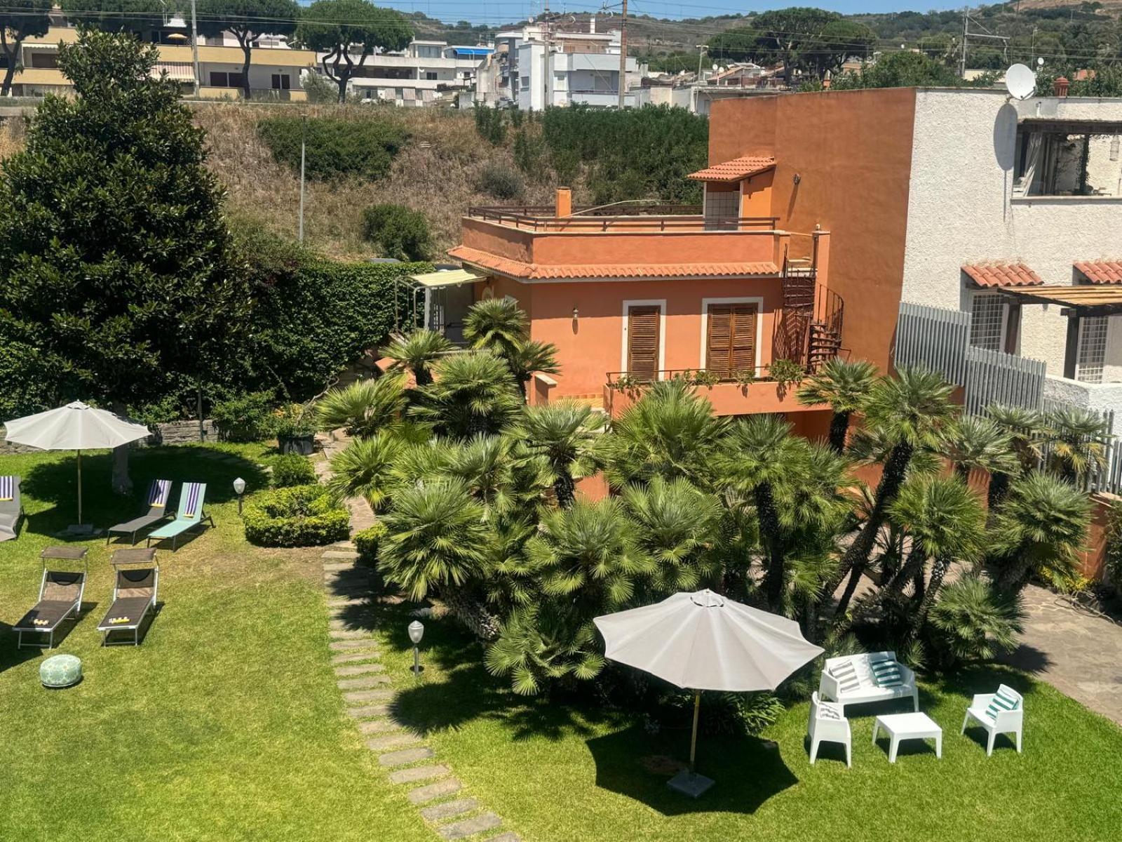 Palazzo Moresco サンタ・マリネッラ エクステリア 写真